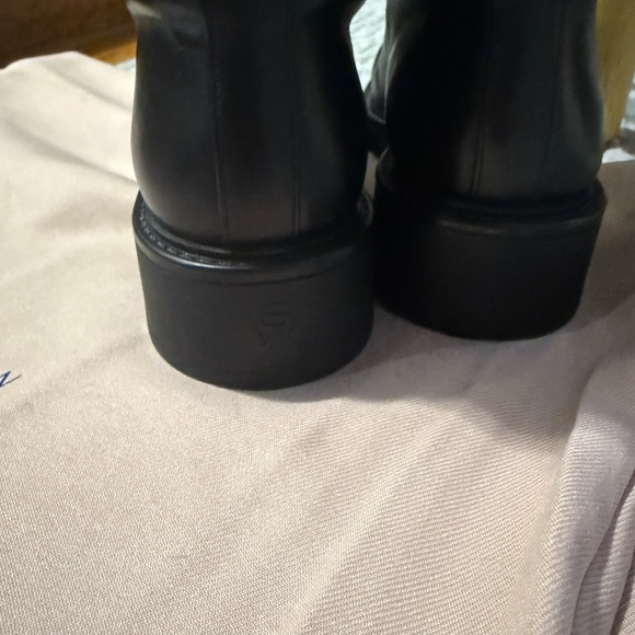 Beaut Stuart weitzman boots! Worn 3x - Picture 4 of 4